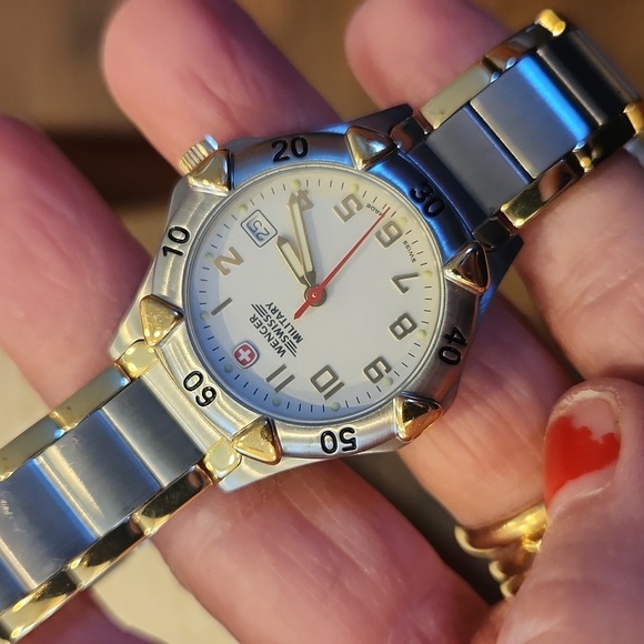 Wenger Women 79052 Swiss Military White Dial Date Two-Tone 30mm Quartz Watch - Picture 7 of 14